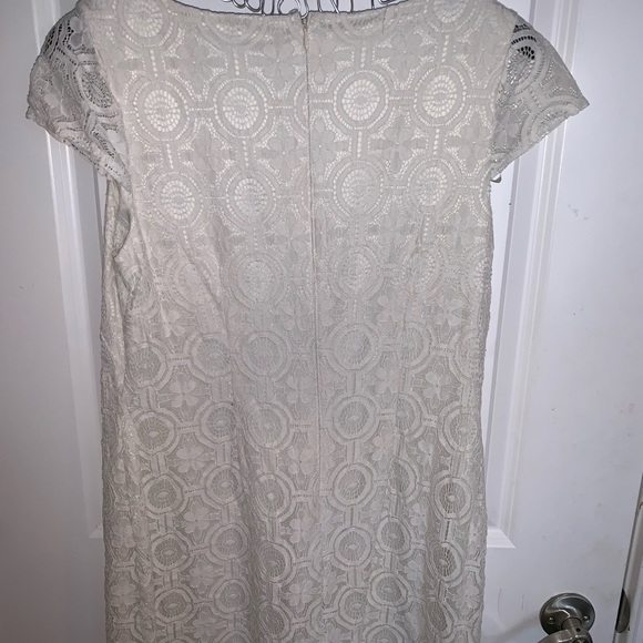 Lace dress - Picture 5 of 5